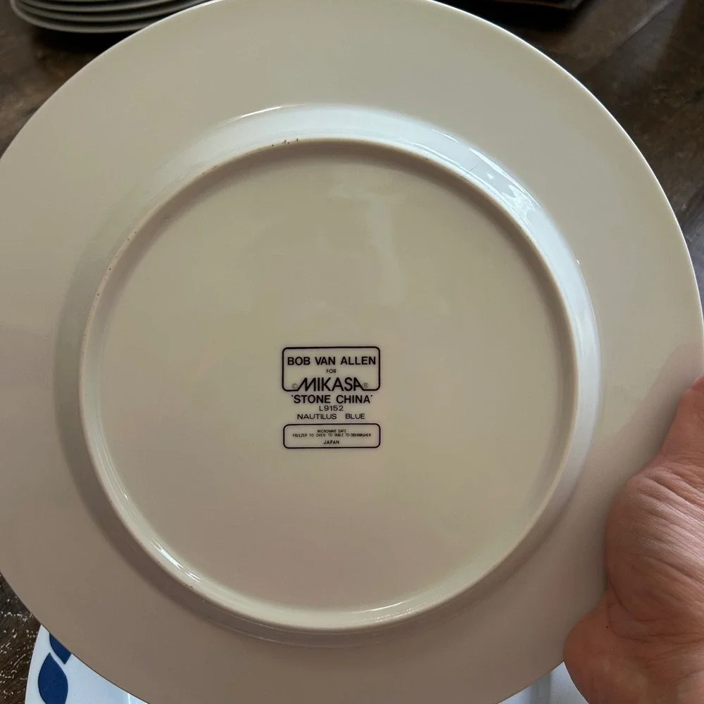 Mikasa Bob Van Allen Nautilus Blue Stone China Dinner Plates Set of 4